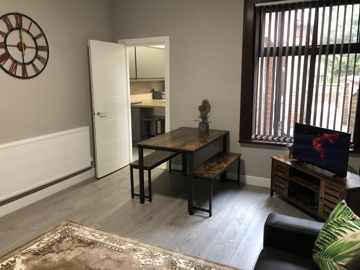 Executive Or Large Family 5-Bed House - Hosted By Hutch Lifestyle Villa Coventry Kültér fotó