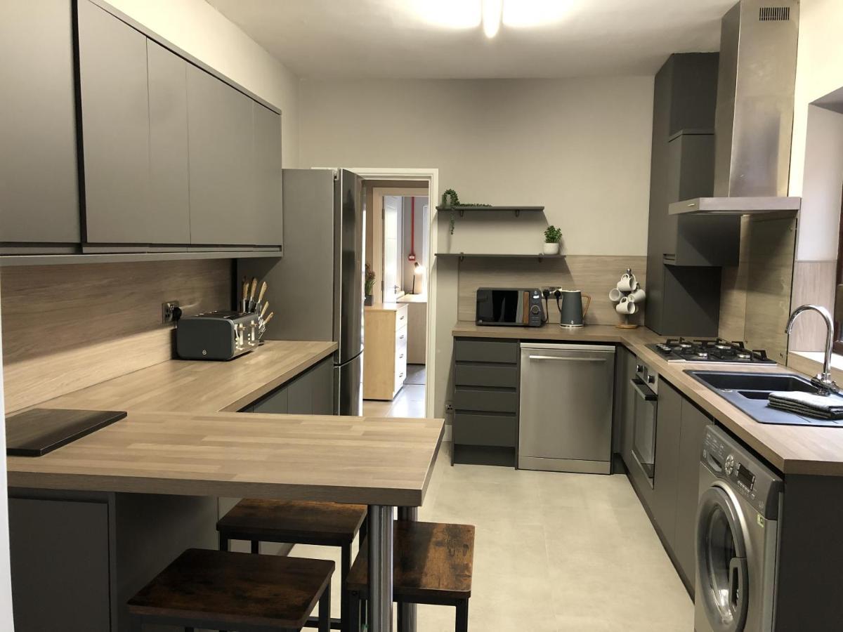 Executive Or Large Family 5-Bed House - Hosted By Hutch Lifestyle Villa Coventry Kültér fotó